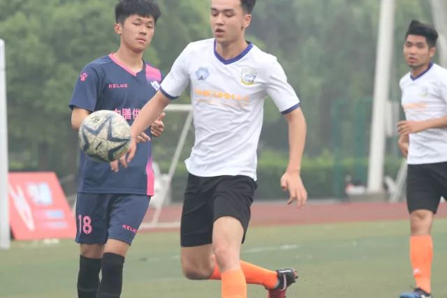 库兹马：全心投入教练安排，尽享篮球乐趣